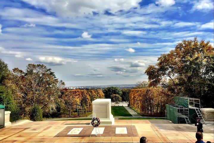 3-Hour Small Group Memorial Tour in Washington, D.C.