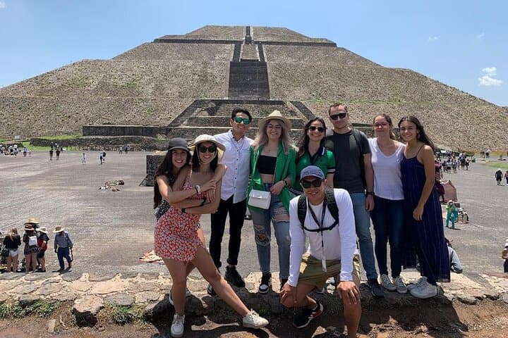 Tour in Mexico, Basilica of Guadalupe and Teotihuacan at your leisure