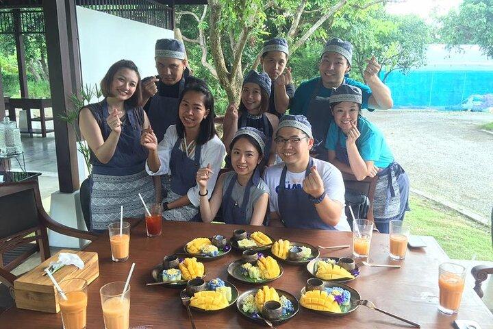 Aften madlavningskursus i traditionel pavillon med smuk have - Chiang Mai