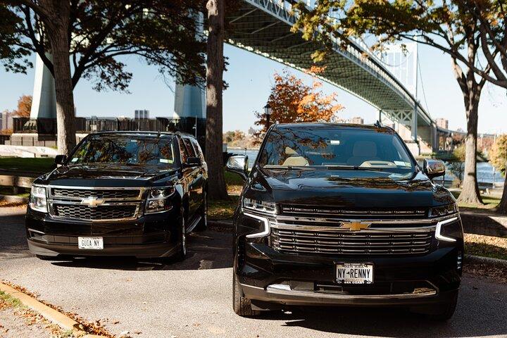Privater Transfer im schwarzen SUV zu oder von JFK, LGA, EWR