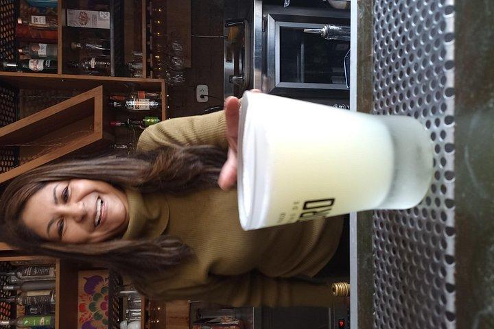 フルーツの試飲と料理教室を伴う美食ツアー。