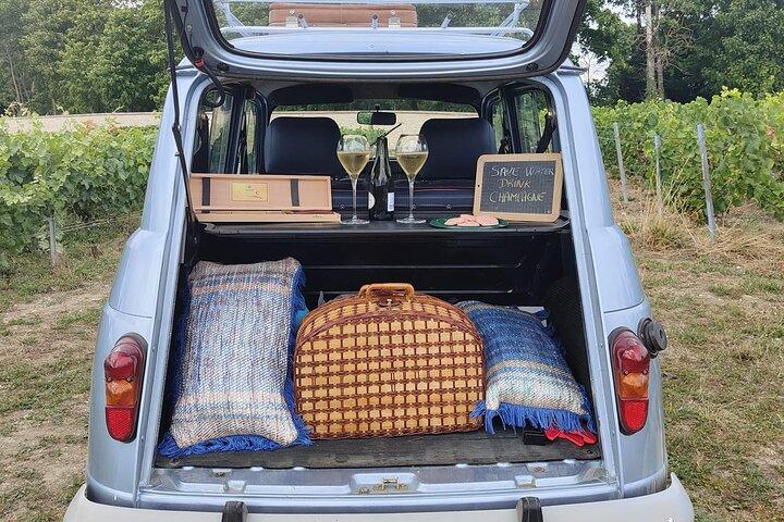 Experiência privada com champanhe em um carro antigo de Epernay
