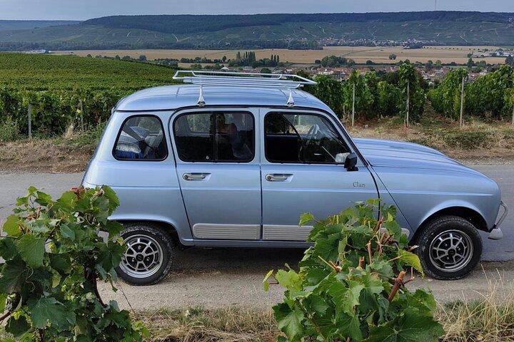 Experiência privada com champanhe em um carro antigo de Epernay