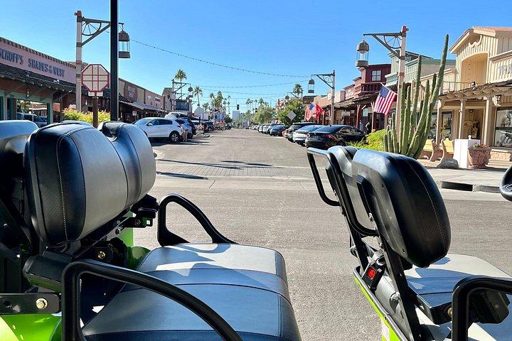 1.5 時間ストレッチ リムジン ゴルフ カート ツアー、究極の旧市街探索