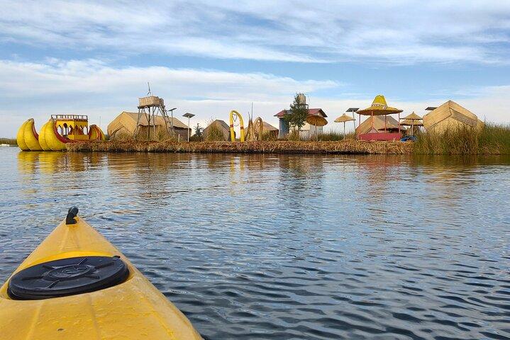 kayak uros mas conexión con isla Taquile