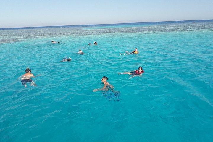 フルガダでの半潜水艦旅行