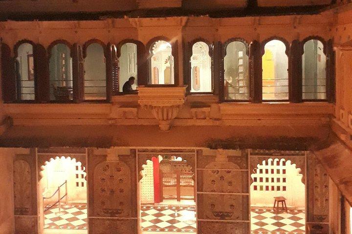 Highlights of Udaipur : A Private Guided tour