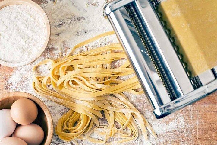 Authentic Venice Home Cooking Class : 3 - Corso Pasto & Vino
