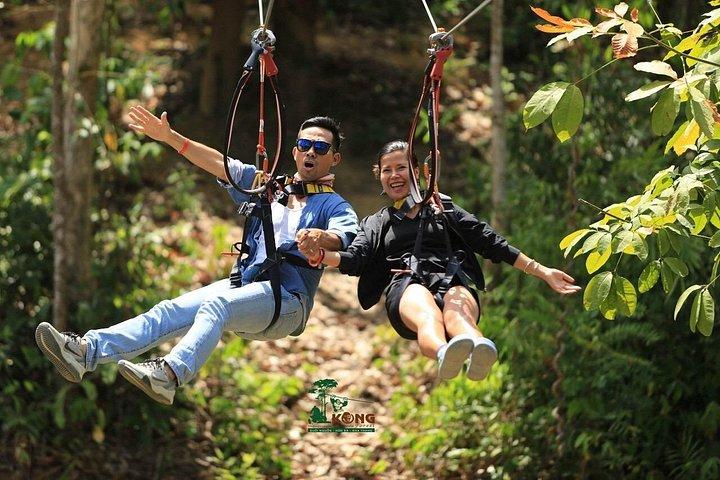 コング フォレストへのプライベート ツアーには、ATV とフライング ジップライン アクティビティが含まれます