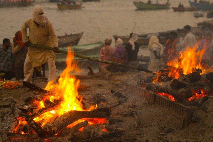 Visite de la crémation de Varanasi (exploration complète avec explication)