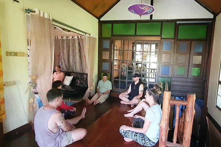 チェンマイでの半日ヨガ、瞑想、タイ文化体験