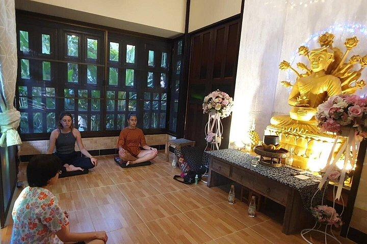 チェンマイでの半日ヨガ、瞑想、タイ文化体験