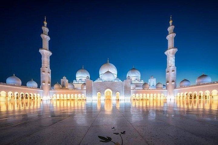 Abu Dhabi Full-Day Tour from Dubai – Shared Group with Guide
