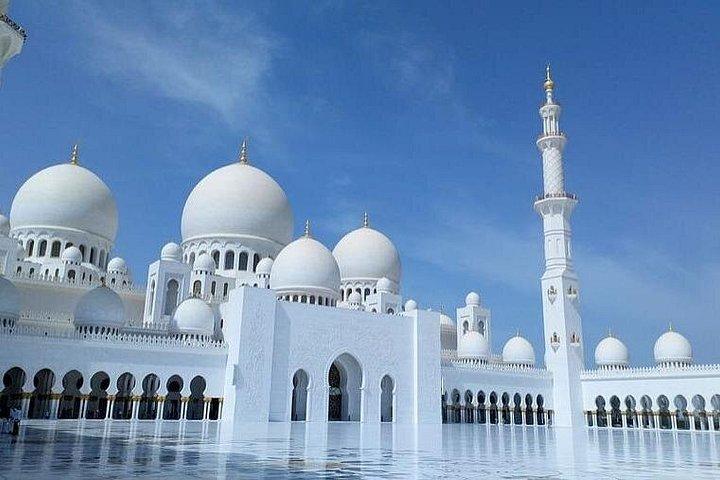 Abu Dhabi Full-Day Tour from Dubai – Shared Group with Guide