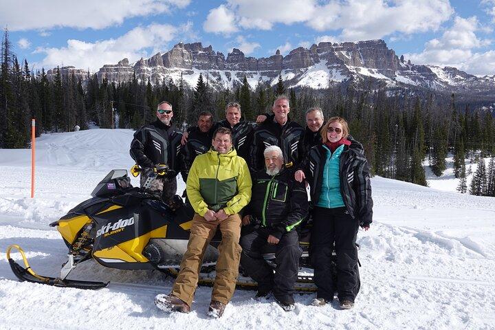 Jackson Hole Full-Day Dog Sledding and Snowmobiling Combo Trip