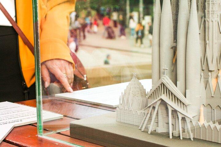 Visite du Parc Guell et de la Sagrada Familia avec billets coupe-file
