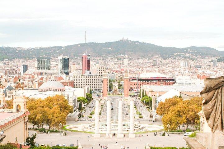 バルセロナすべてに含まれる:サグラダ、グエル公園、モンジュイック＆ゴシック