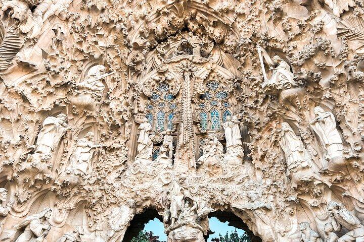 Visite du Parc Guell et de la Sagrada Familia avec billets coupe-file