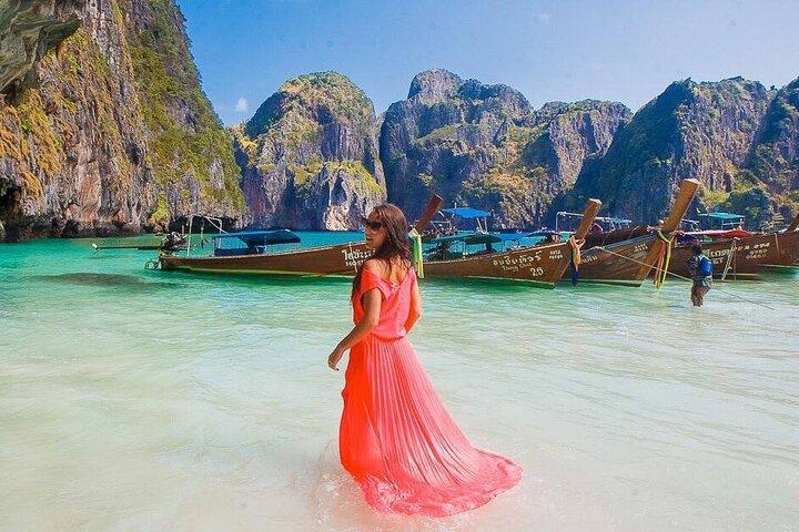 Barco privado VIP a la isla Phi Phi: Snorkel + Tour terrestre