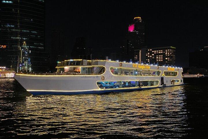 VIVA Alangka River Cruzeiro: Restaurantes & Cabaret Delight