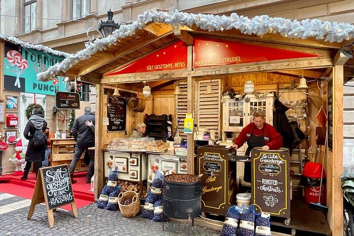 ブダペスト ワンダーランド - チムニー ケーキとグリュー ワイン付きのクリスマス マーケット ツアー