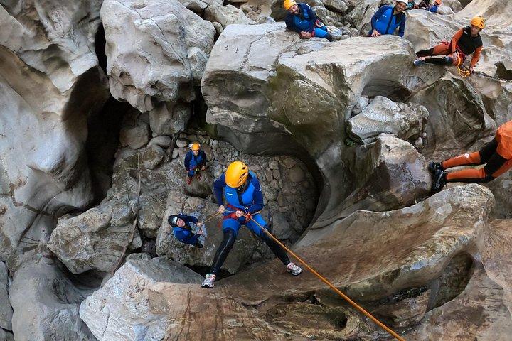 Private canyoning adventure in the Buitreras Canyon