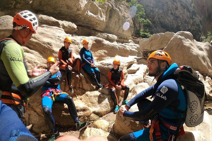 Private canyoning adventure in the Buitreras Canyon