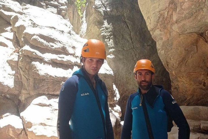 Private canyoning adventure in the Buitreras Canyon