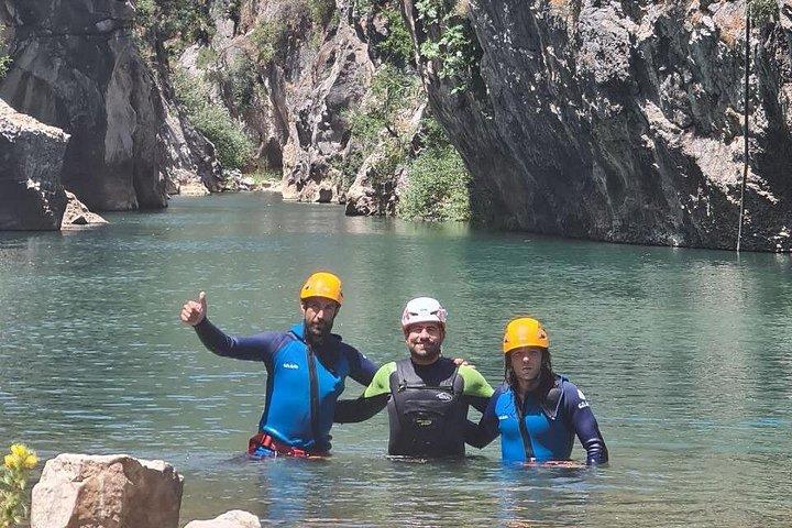 Private canyoning adventure in the Buitreras Canyon