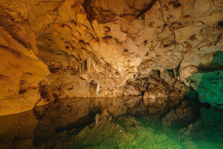 Green Grotto Caves og Dunn's River Falls kombinerer tur fra Montego Bay