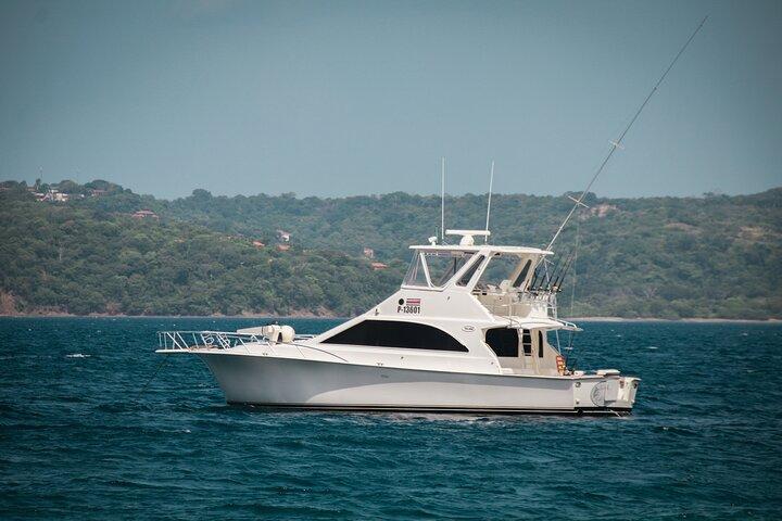 Yacht oplevelse (48 ft) med snorkling og vandsport 4 timer