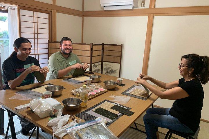 Private Art Sushi Roll Class in Kyoto