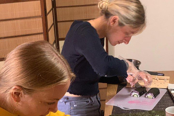 Private Art Sushi Roll Class in Kyoto