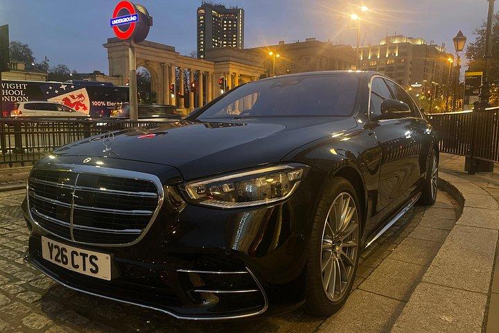 専用車運転手サービスガトウィック空港からロンドンへの送迎