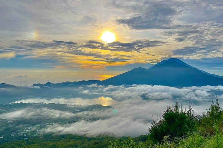 Alt inklusive Mount Batur Trekking med Hot Spring-tur