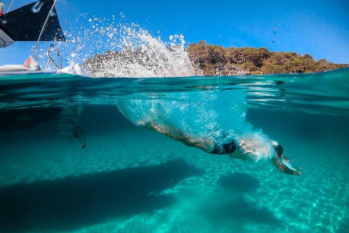 サントリーニ島最速のプライベートモーターヨット - オールインクルーシブツアー