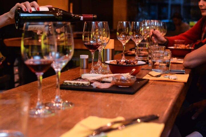 Athens Nights Uncorpped : tour a piedi e wine experience