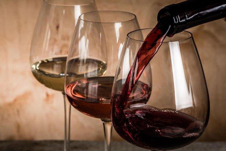 Athens Nights Uncorpped : tour a piedi e wine experience