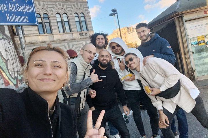 イスタンブール近代都市 - ガラタ & ペラ & タクシム ガイド付きウォーキング ツアー