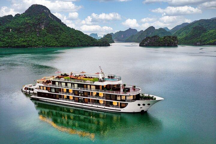 Dora Cruise Luxury 5 Star en Halong y Lan Ha Bay 2 días 1 noche