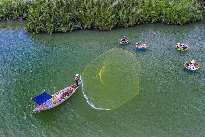 ホイアンフルランタン作り教室、バスケットボート、カニ釣り、食べ物
