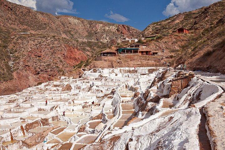 Maras、Moray、Salt Minesクスコツアー（経済的意見-グループツアー）
