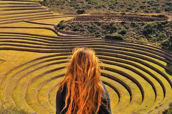 Maras、Moray、Salt Minesクスコツアー（経済的意見-グループツアー）