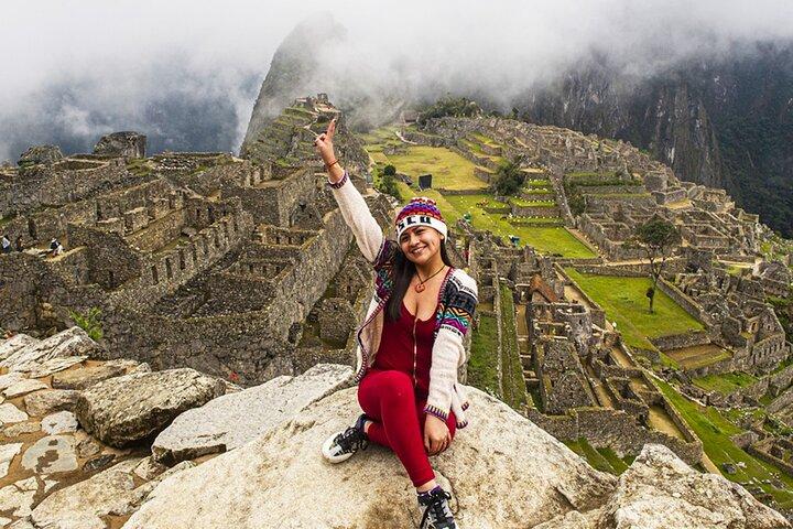 Tradicional Cusco 4 dias: cidade, Vale Sagrado, Machu Picchu e Montanha Arco-Íris