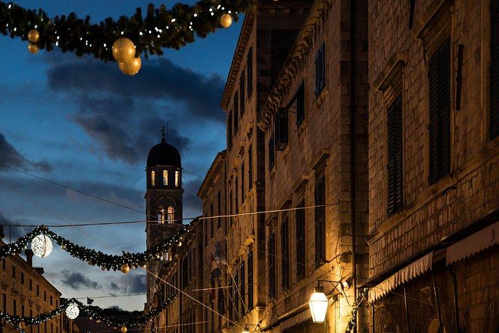 歴史的なドゥブロブニクのプライベートクリスマス文化散歩