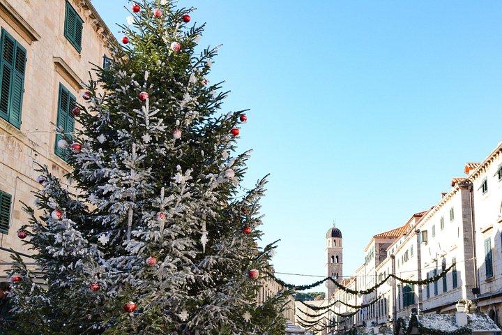 歴史的なドゥブロブニクのプライベートクリスマス文化散歩
