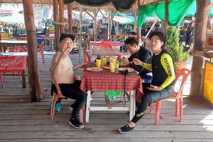 プーケット9島を巡るジェットスキー体験4時間