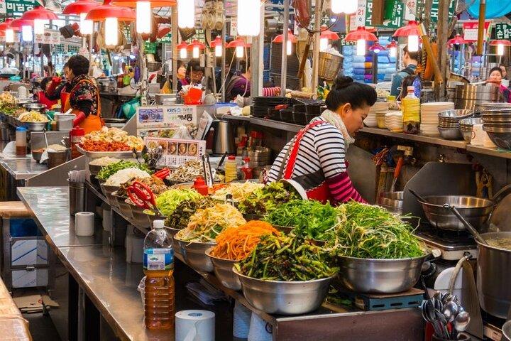 Seoul Private & Personalized Half-Day Tour with a Local Guide