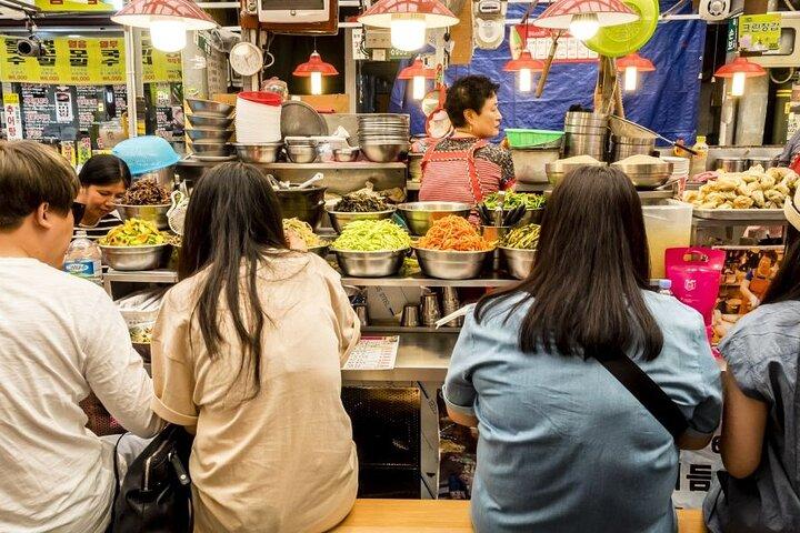 Seoul Private & Personalized Half-Day Tour with a Local Guide