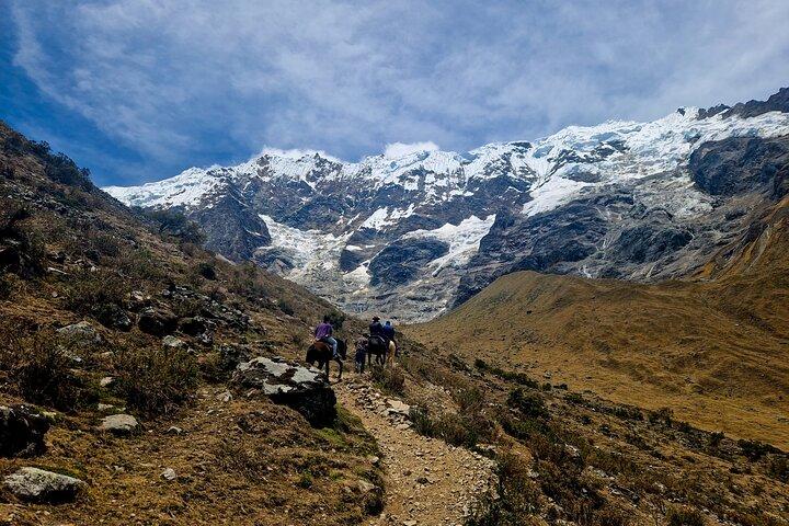 Humantay Lake Full-day Tour from Cusco with Lunch